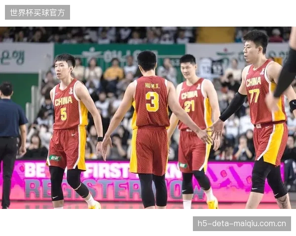 CBA季后赛防守效率定成败，混合防守策略成联盟新趋势。